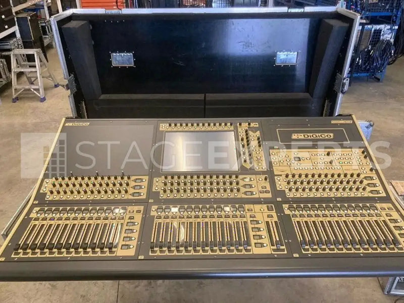 DiGiCo SD8 with MADI Rack – Digital Mixing System, Flightcase
