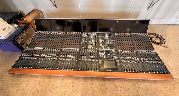 Stagetec Aurus Platinum + NEXUS with Star Router – Used