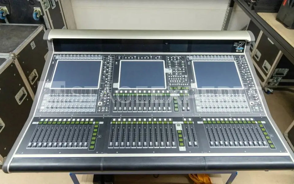 DiGiCo Quantum 7 Digital Mixing Console – Flightcase, 2021