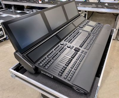 MA Lighting grandMA3 Full-size Lighting Console with Case