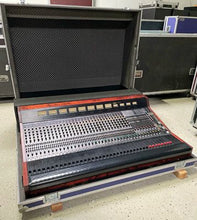 Load image into Gallery viewer, Yamaha PM 2000 Analogue Mixing Console – 32-Input FOH Desk
