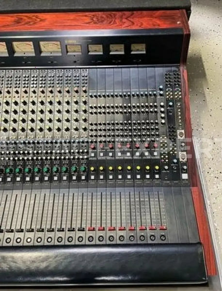 Yamaha PM 2000 Analogue Mixing Console – 32-Input FOH Desk
