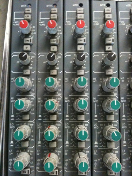 DDA Q2 14+2 Analogue Mixer – 14 Mono, 2 Stereo