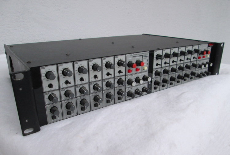 Apogee Sound CRQ-12 Stereo 6‑Band Parametric Equaliser