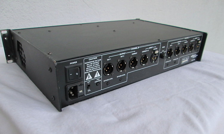 Apogee Sound CRQ-12 Stereo 6‑Band Parametric Equaliser