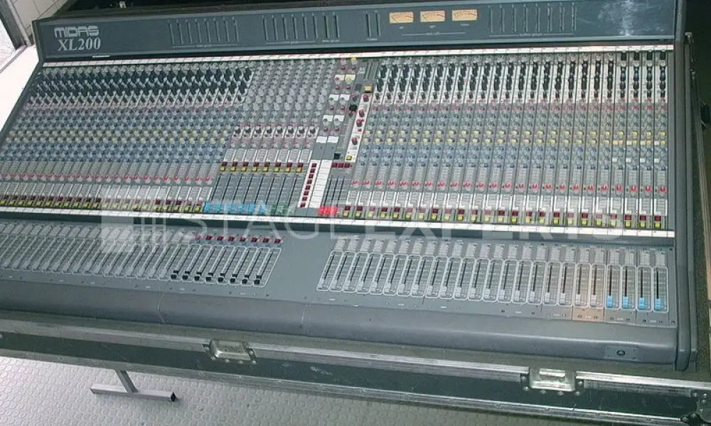 Midas XL-200 44+4 Analogue Mixing Console with 2x PSU