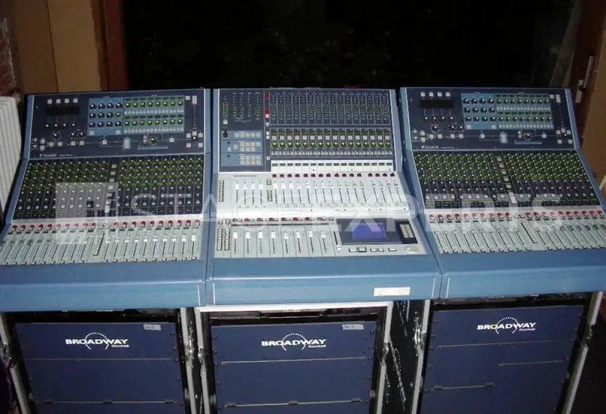 Soundcraft Broadway Digitally Controlled Analogue Mixing System