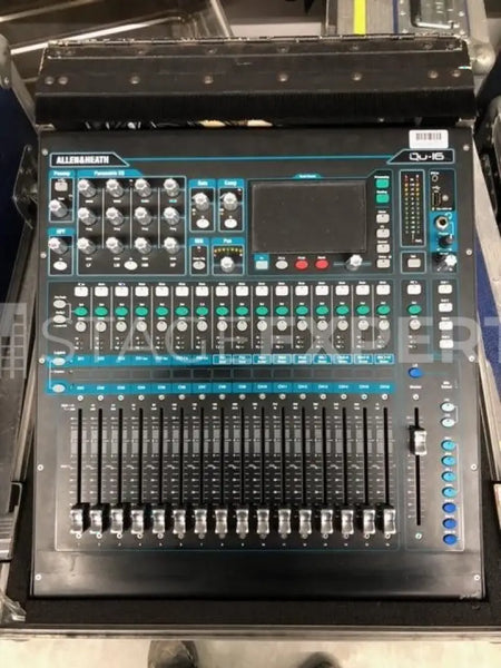 Allen & Heath Qu-16 Digital Mixer with Case | Stage Experts