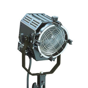 Desisti Magis 650W Fresnel – 8-Light Set with Case & Hardware