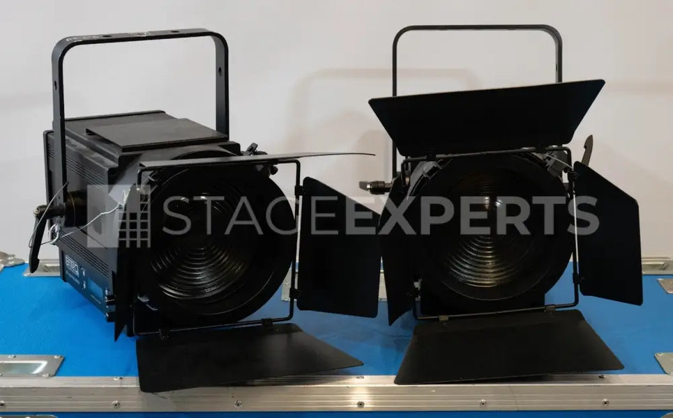 Briteq BT-THEATRE 250EZ – Pair of LED Fresnels + Barndoors