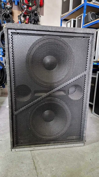 Meyer Sound 650-P Powered Subwoofers – Pair for Sale