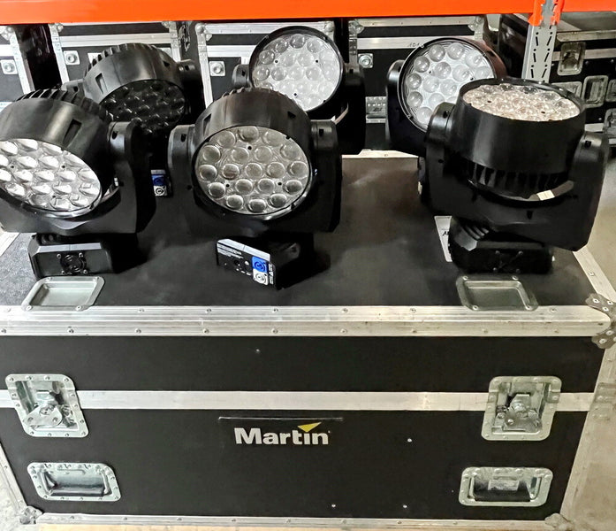 Martin MAC Aura LED Wash – 6 Fixtures + Flightcase