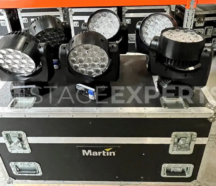 Martin MAC Aura LED Wash – 6 Fixtures + Flightcase