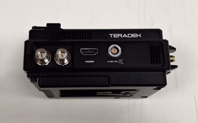 Teradek Bolt 4K MAX V‑Mount Deluxe Kit | Wireless Video