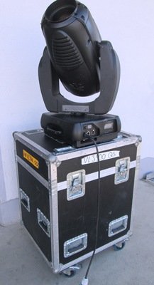 Varilite VL-3500Q Spot moving light with case and lamp included