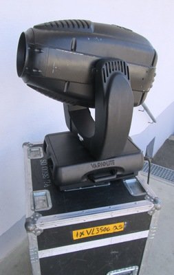 Varilite VL-3500Q Spot moving light with case and lamp included