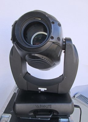Varilite VL-3500Q Spot moving light with case and lamp included
