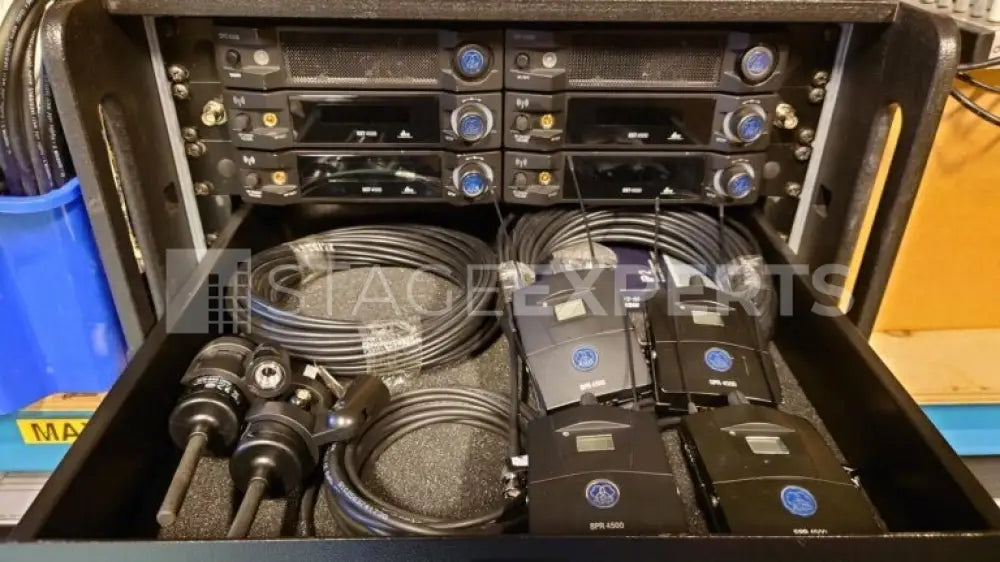 AKG SST4500 4‑Way IEM Rack with RA4000 EW in 6U Case