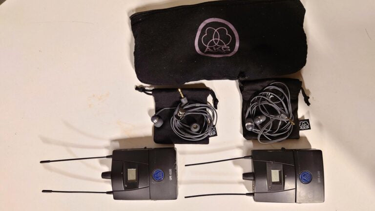 AKG SST4500 4‑Way IEM Rack with RA4000 EW, 6U Case