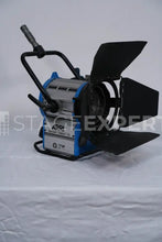 Load image into Gallery viewer, 5 x ARRI 575W Compact Fresnel
