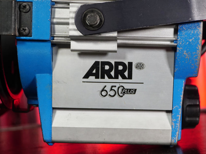 ARRI 650 Plus 4-Light Set with Case, BlueWheels & Barndoors