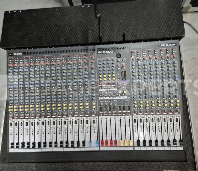 Allen & Heath GL2400 desk
