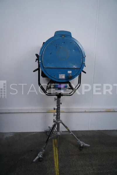 2 x ARRI 6kW Fresnel Daylight