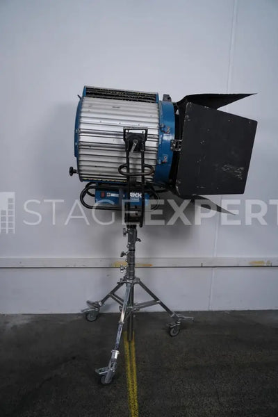 2 x ARRI 6kW Fresnel Daylight