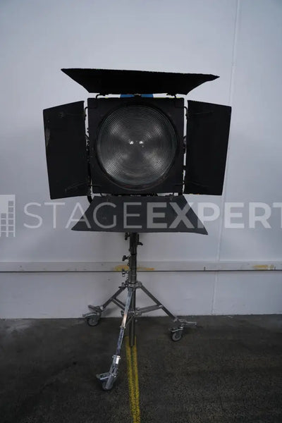 2 x ARRI 6kW Fresnel Daylight