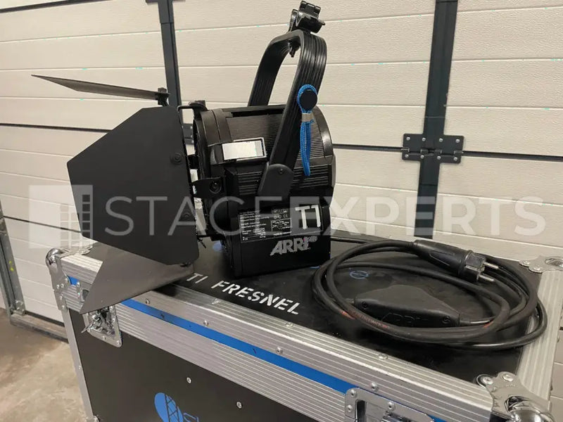 ARRI True Blue T1 1kW Tungsten Fresnel, IP23 Rated Spotlight