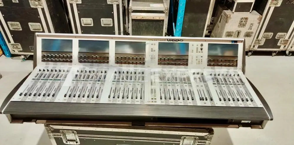 Soundcraft VI600 - Used