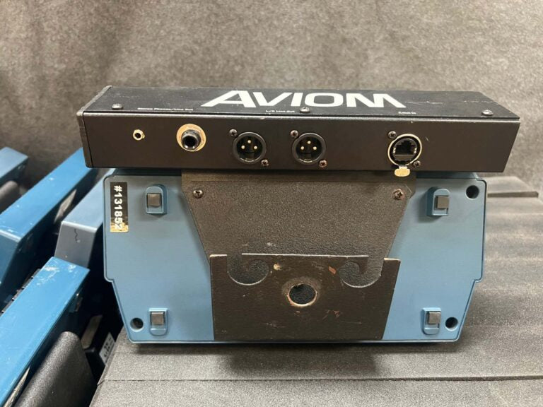 Aviom A-16 Personal Mixing System with 8 Mixers