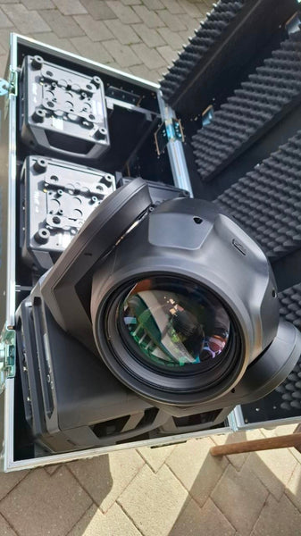 Cameo Azor B1 Beam Moving Heads – 6-Pack with Flight Case