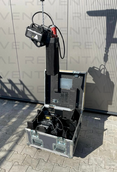 ChainMaster D8 250 kg Hoist with 18 m Chain and 1/2 Case