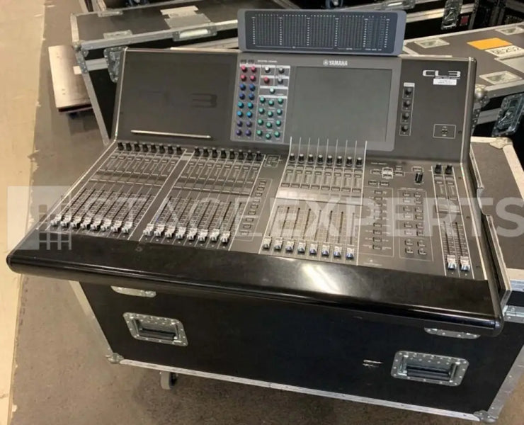 Yamaha CL3 Digital Mixer with Meter Bridge & Flightcase