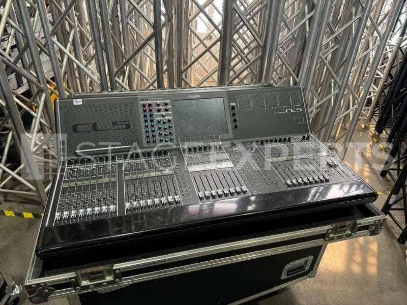 Yamaha CL5 Console with Rio 3224-D Stagebox, Case & Cover