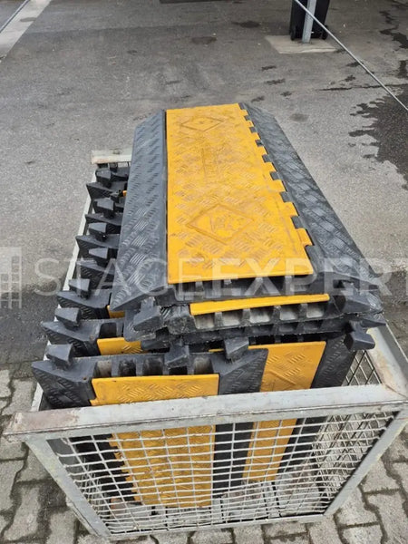 Cable Protector 0.9 – 5-Channel Set of 20 Sections with End Piece