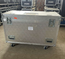 Load image into Gallery viewer, ClayPaky Scenius Spot
