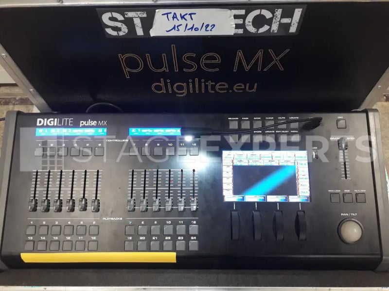 Digilite Pulse MX 3072 Lighting Console with 7" Touchscreen