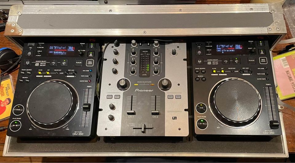 Pioneer CDJ-350 (x2) + DJM-250 Mixer with Pioneer Case