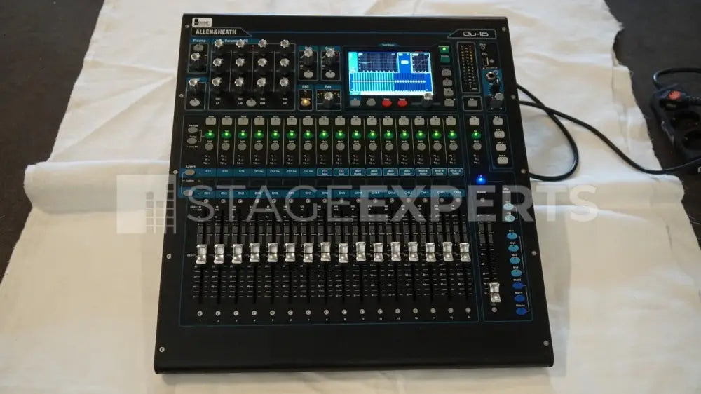 Allen & Heath Qu-16 Chrome Digital Mixer, 16-Channel