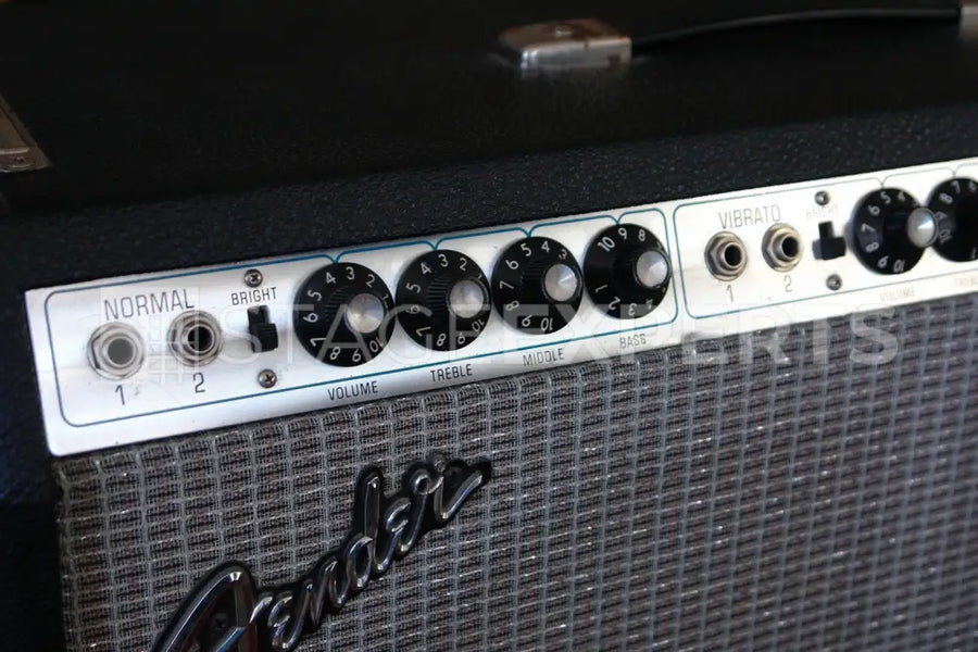 Fender Twin Reverb All-Valve Guitar Amplifier – Classic Tone