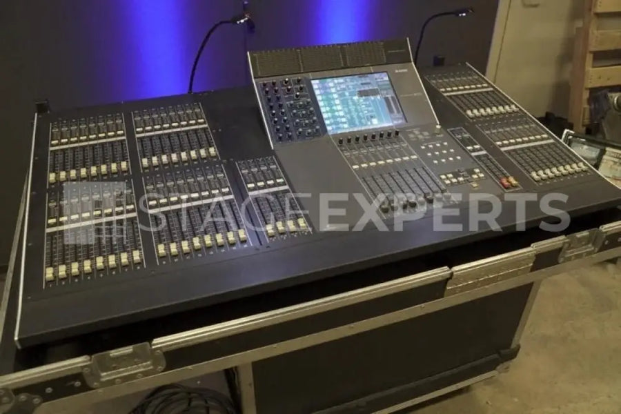 Yamaha M7CL-48 Digital Mixer with Flight Case | 48-Channel