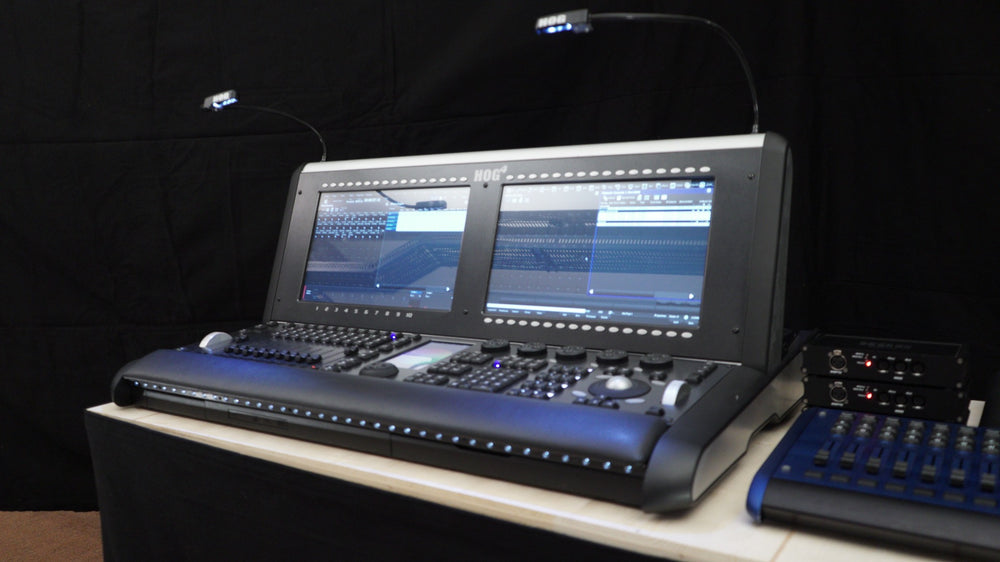 High End Systems Hog 4 Console + 2x DP8000 Processors