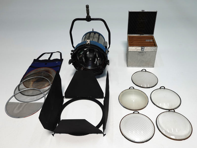 ARRI Arrisun 40/25 HMI PAR – Head, Lenses, Barndoor & Scrims