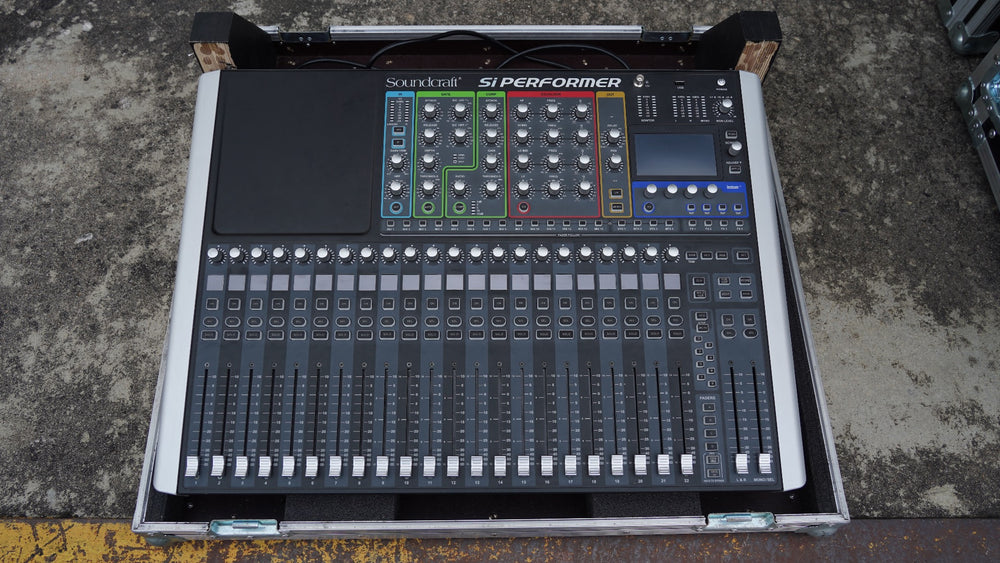 Soundcraft Si Performer 2 with MADI + Mini Stagebox 16 Bundle