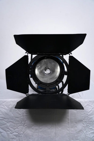 ARRI ARRISUN 2.5/4kW HMI PAR with Ballast & Lens Set