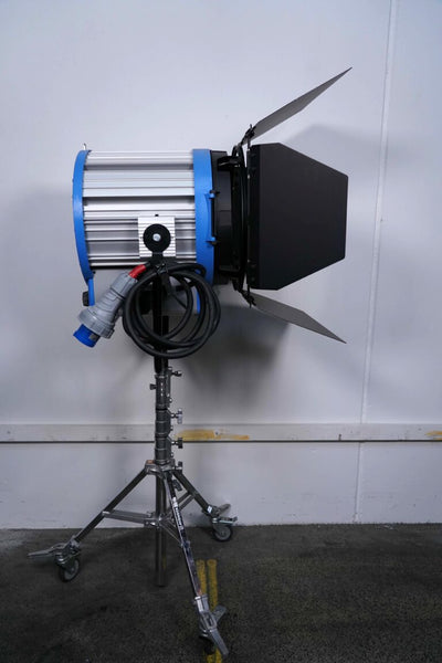 ARRI T12 12,000W Tungsten Fresnel – High-Output Lighting
