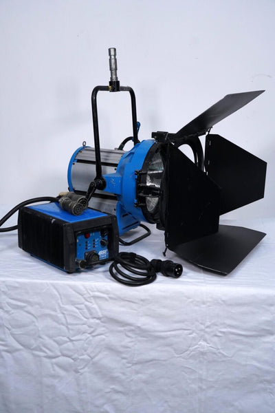 ARRI ARRISUN 1200W HMI PAR with Ballast & Lens Set