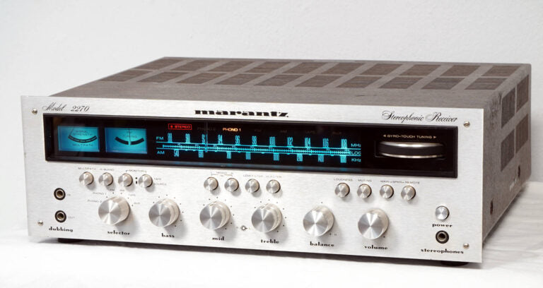 Marantz 2270 AM/FM Receiver – Vintage Hi‑Fi, 220VAC